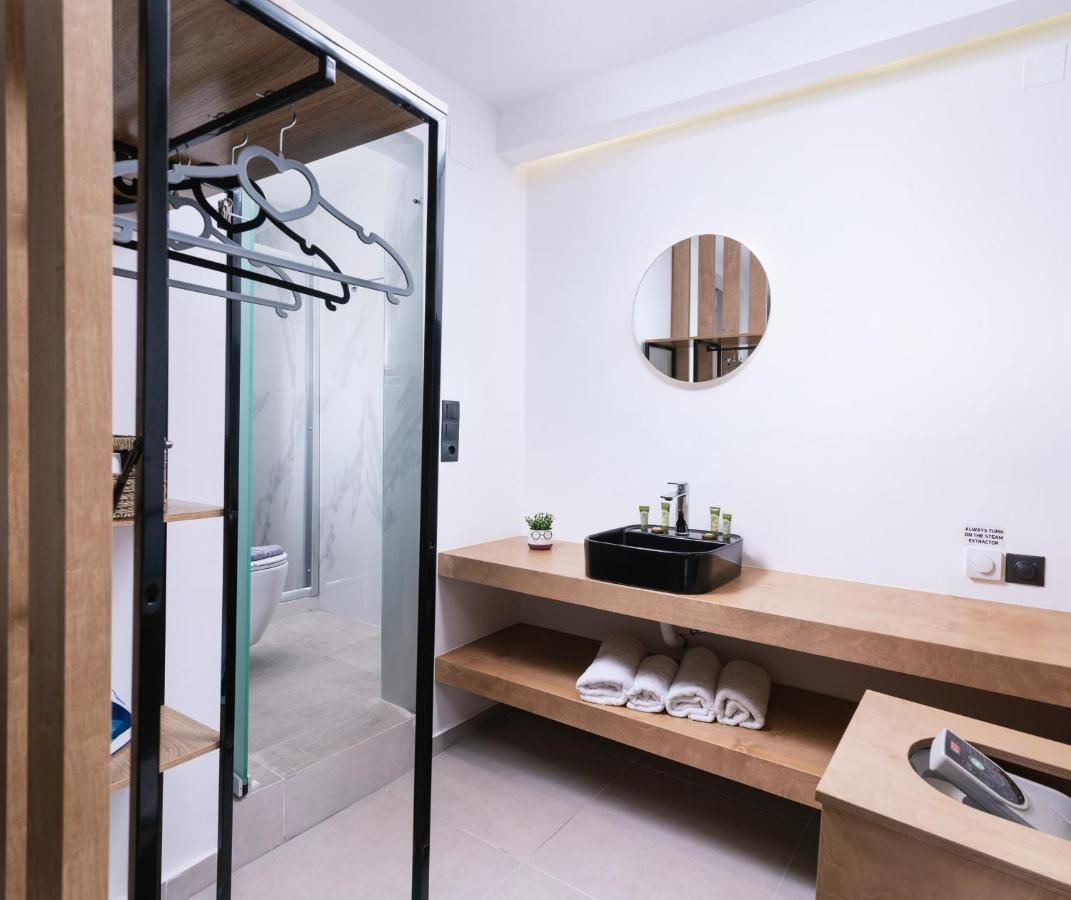 Alcyone Studios And Apartments Ираклион Экстерьер фото