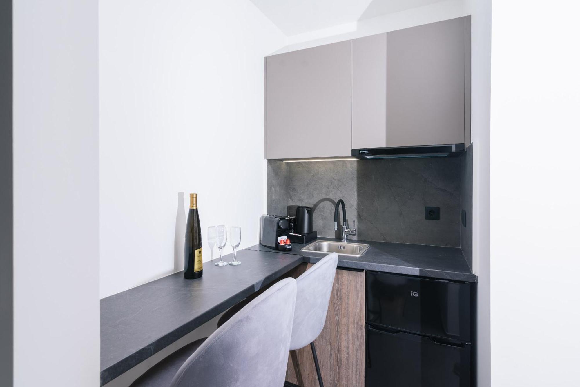 Alcyone Studios And Apartments Ираклион Экстерьер фото
