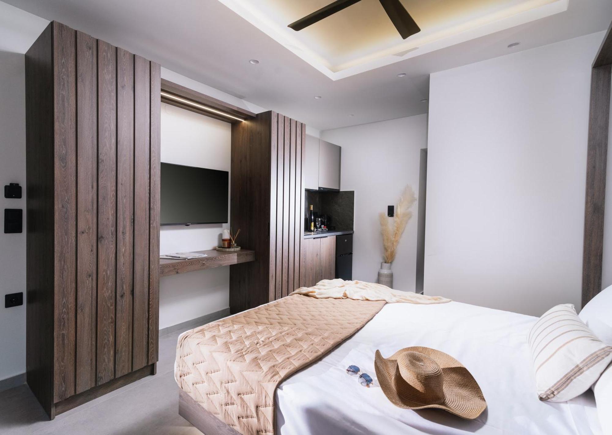 Alcyone Studios And Apartments Ираклион Экстерьер фото