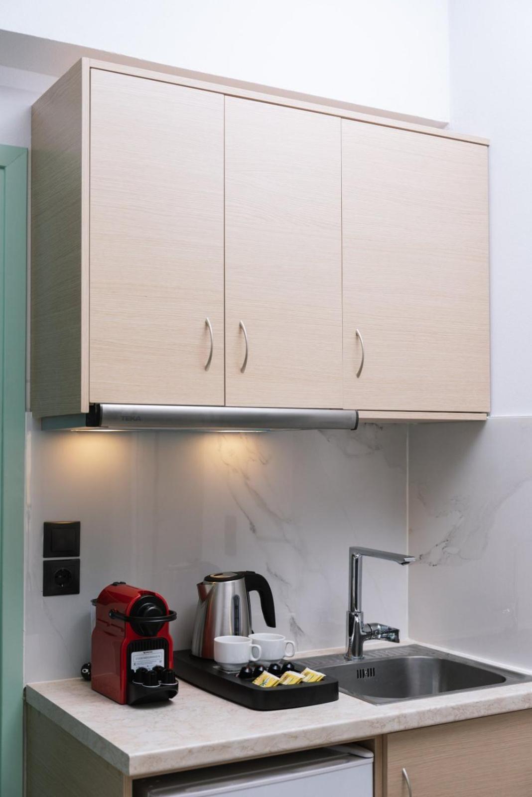 Alcyone Studios And Apartments Ираклион Экстерьер фото